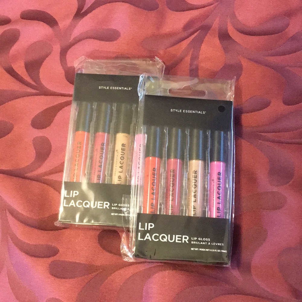 Two packs of lip gloss